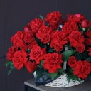 Траурная корзина из красных роз  Прощание - с доставкой по Минску - миниатюра