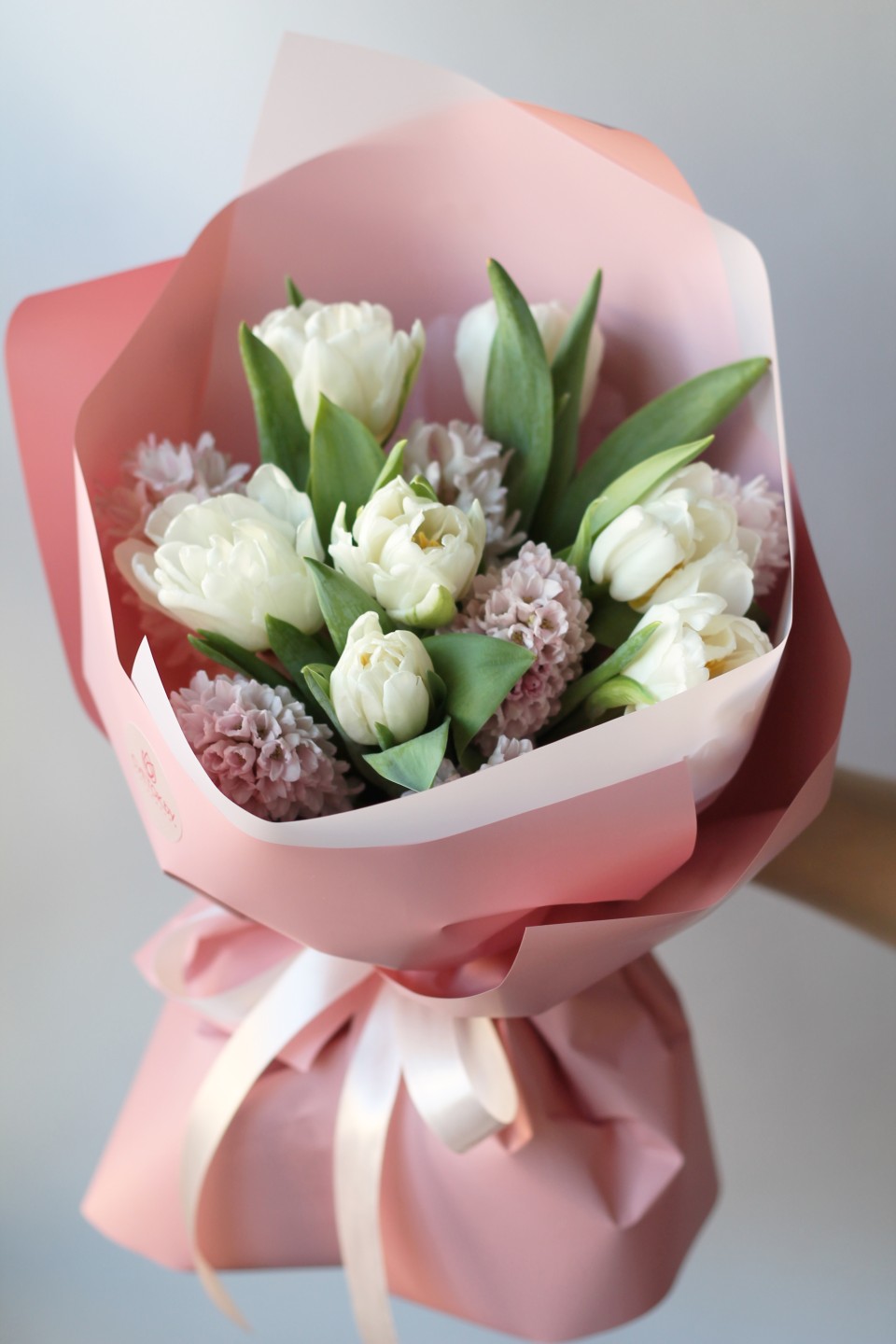 Букет Эмилия - с добавлением зелени