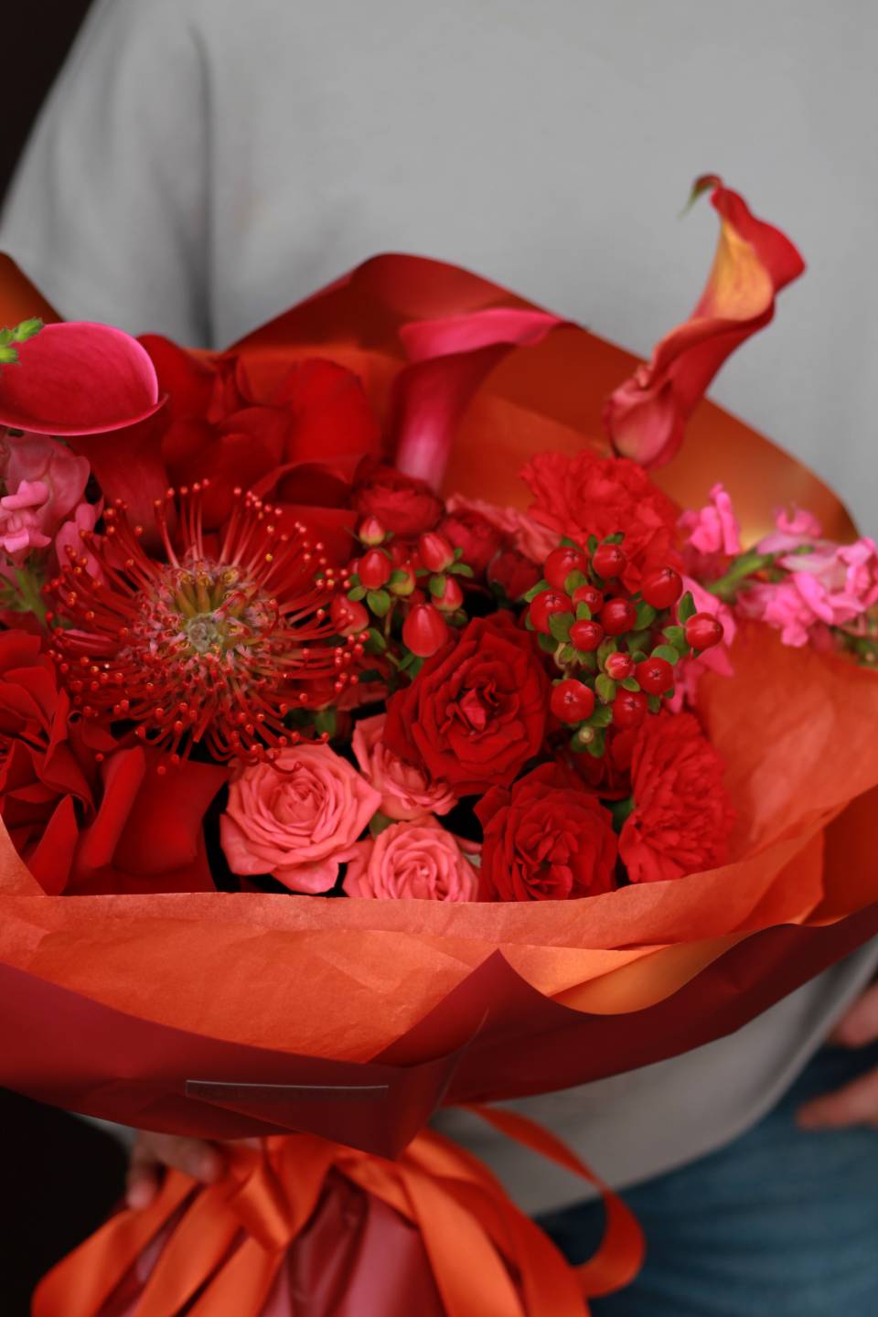 Букет Шарлах - с добавлением зелени