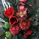 Новогодний букет Рождественские радости - с добавлением зелени - миниатюра 