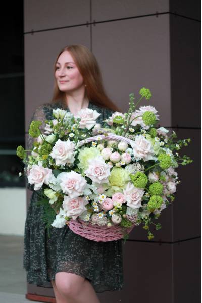 Корзина цветов "Mélodie d'Amour"