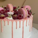 Тортик с ягодками и макаронами - миниатюра