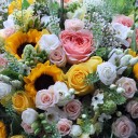 Букет Фейерверк нежности - с добавлением зелени - миниатюра 