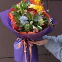 Букет с альстромериями Цветочная Радуга - подарочное оформление - миниатюра