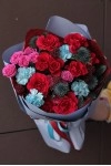 Букет с кустовыми розами "Мелодия Любви"