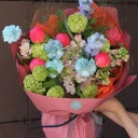 Букет с пионами и гвоздиками Огни Бродвея - быстрая доставка в Минске - миниатюра