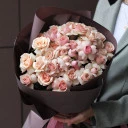 Букет из кустовых Бергамо - с добавлением зелени - миниатюра 