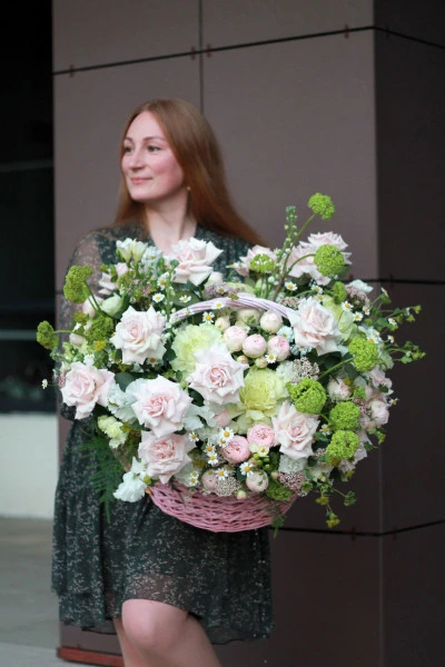 Корзина цветов "Mélodie d'Amour"